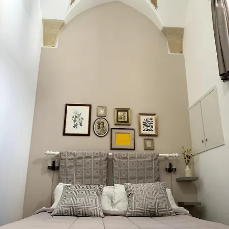 Artas La Tua Casa Indipendente A Alojamento de Acomodação e Pequeno-almoço Lecce